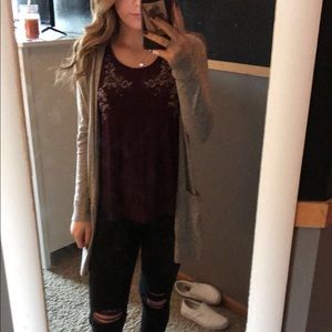 American Eagle maroon tank.